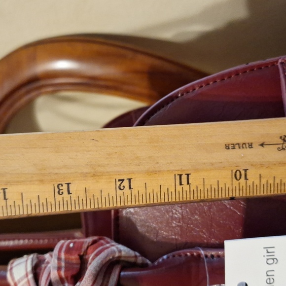 Burgundy Handbag - Picture 2 of 16